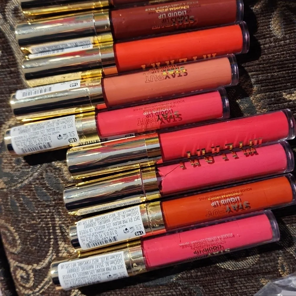 LIPSTICKS GALORE! - Picture 6 of 14